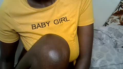 Snapshot of sweet_bela1 chatting on July 28, 9:14 pm Queen online show from July 28, 9:14 pm