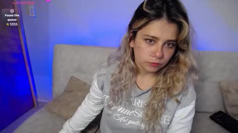 Bella Valery online show from November 16, 7:03 am