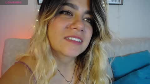 Bella Valery online show from April 28, 2:27 am