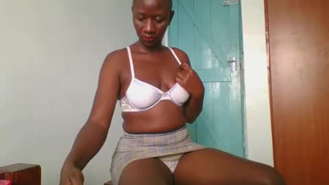 Snapshot of sweet_blackberry93 chatting on January 31, 7:50 am bella online show from January 31, 7:50 am