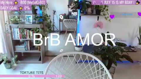 Snapshot of sweet_bluee chatting on June 11, 3:10 pm Tutti online show from June 11, 3:10 pm