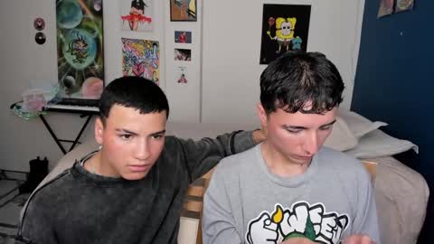 Snapshot of sweet_boys_xx chatting on December 6, 4:17 pm CristianBrayan PVT OPEN online show from December 6, 4:17 pm