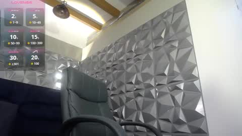 canelaa online show from November 14, 8:40 pm