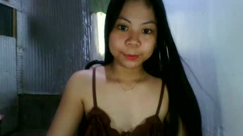 Snapshot of sweet_chel chatting on August 3, 5:50 am sweet_chel online show from August 3, 5:50 am
