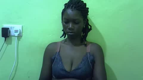 sweet_cherie1 online show from May 7, 5:46 am