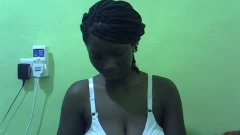 Snapshot of sweet_cherie1 chatting on May 19, 5:30 pm sweet_cherie1 online show from May 19, 5:30 pm