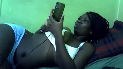 Snapshot of sweet_cherie1 chatting on May 20, 5:35 am sweet_cherie1 online show from May 20, 5:35 am