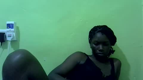 Snapshot of sweet_cherie1 chatting on May 20, 5:41 pm sweet_cherie1 online show from May 20, 5:41 pm