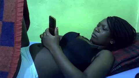 Snapshot of sweet_cherie1 chatting on May 21, 5:47 am sweet_cherie1 online show from May 21, 5:47 am