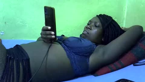 Snapshot of sweet_cherie1 chatting on May 25, 6:36 pm sweet_cherie1 online show from May 25, 6:36 pm