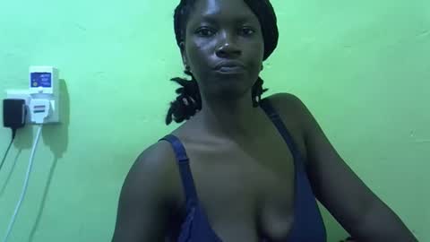 Snapshot of sweet_cherie1 chatting on May 26, 6:48 pm sweet_cherie1 online show from May 26, 6:48 pm