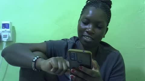 Snapshot of sweet_cherie1 chatting on June 3, 3:17 pm sweet_cherie1 online show from June 3, 3:17 pm
