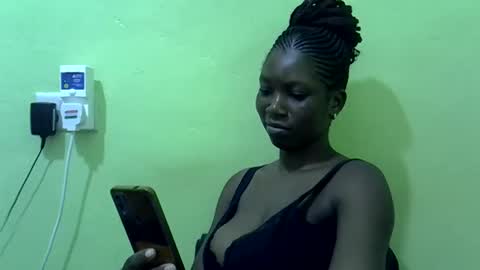 Snapshot of sweet_cherie1 chatting on June 5, 6:52 am sweet_cherie1 online show from June 5, 6:52 am