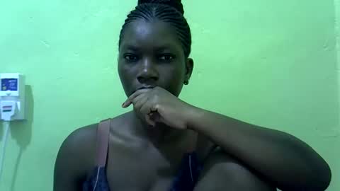 Snapshot of sweet_cherie1 chatting on June 8, 5:08 am sweet_cherie1 online show from June 8, 5:08 am