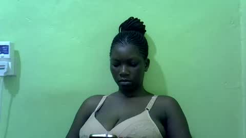 Snapshot of sweet_cherie1 chatting on June 12, 6:29 pm sweet_cherie1 online show from June 12, 6:29 pm