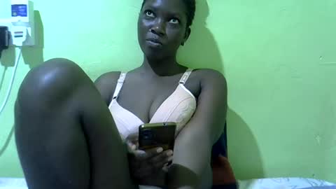 Snapshot of sweet_cherie1 chatting on June 19, 7:12 am sweet_cherie1 online show from June 19, 7:12 am