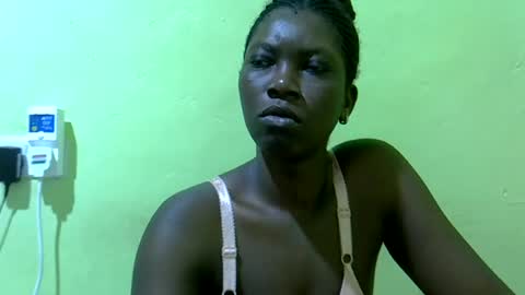 Snapshot of sweet_cherie1 chatting on June 21, 5:10 am sweet_cherie1 online show from June 21, 5:10 am