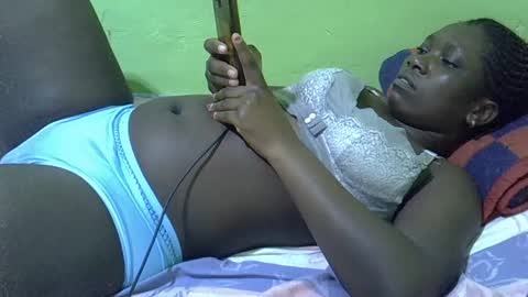 Snapshot of sweet_cherie1 chatting on June 22, 6:05 pm sweet_cherie1 online show from June 22, 6:05 pm