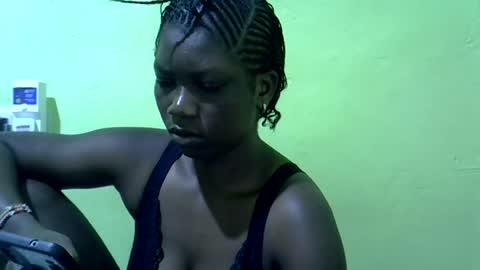Snapshot of sweet_cherie1 chatting on July 6, 4:20 am sweet_cherie1 online show from July 6, 4:20 am