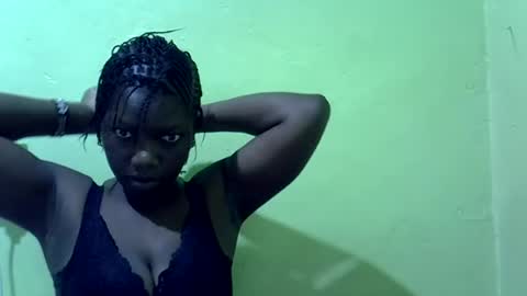 Snapshot of sweet_cherie1 chatting on July 6, 3:47 pm sweet_cherie1 online show from July 6, 3:47 pm