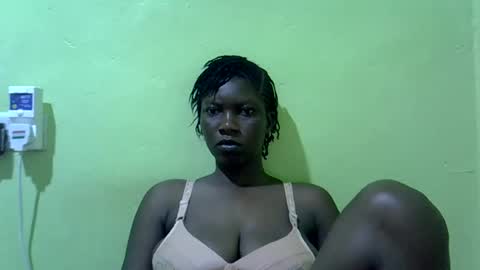 Snapshot of sweet_cherie1 chatting on July 15, 3:17 pm sweet_cherie1 online show from July 15, 3:17 pm