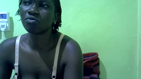 Snapshot of sweet_cherie1 chatting on July 16, 6:58 pm sweet_cherie1 online show from July 16, 6:58 pm