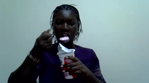 Snapshot of sweet_cherie1 chatting on July 31, 2:27 pm sweet_cherie1 online show from July 31, 2:27 pm