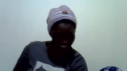 Snapshot of sweet_cherie1 chatting on August 2, 5:44 pm sweet_cherie1 online show from August 2, 5:44 pm