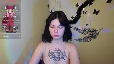 Ivy online show from December 25, 10:28 am