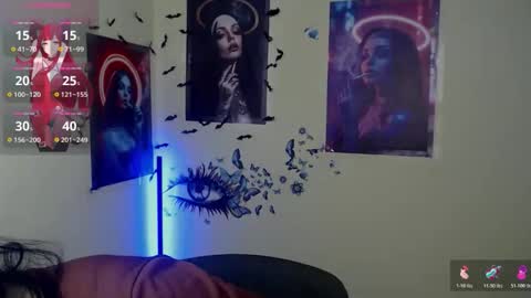 Ivy online show from December 14, 7:03 am