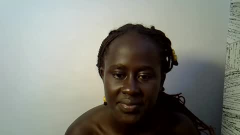 Snapshot of sweet_diva19 chatting on May 24, 11:48 am sweet_diva19 online show from May 24, 11:48 am