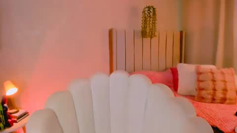 Snapshot of sweet_doll_ chatting on May 19, 1:56 am Dulce ONLYFANS jessica78784405 online show from May 19, 1:56 am