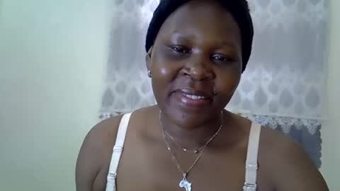 Snapshot of sweet_dori33 chatting on May 21, 10:44 am sweet_dori33 online show from May 21, 10:44 am