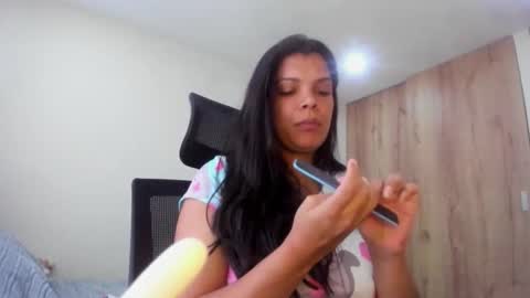 Snapshot of sweet_dreamses chatting on January 14, 2:12 pm Kendra online show from January 14, 2:12 pm