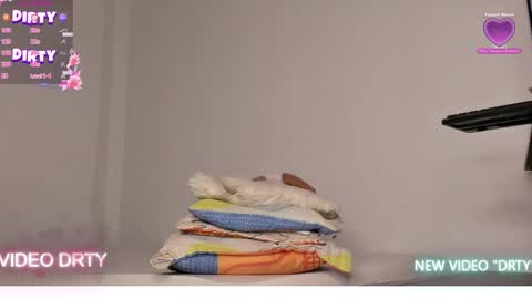 Snapshot of sweet_dty chatting on January 13, 12:21 pm ZAFIRO QUIROZ online show from January 13, 12:21 pm