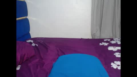 sweet_ebonycum online show from March 18, 1:20 am