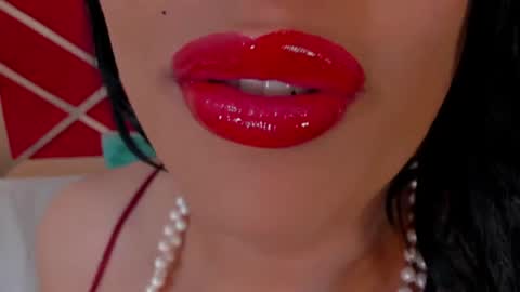 Snapshot of sweet_eliizabeth chatting on June 24, 1:10 pm sweet_eliizabeth online show from June 24, 1:10 pm