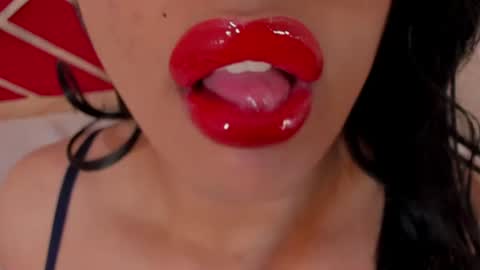 Snapshot of sweet_eliizabeth chatting on July 2, 12:33 pm sweet_eliizabeth online show from July 2, 12:33 pm