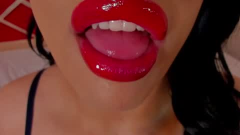 Snapshot of sweet_eliizabeth chatting on July 6, 12:46 pm sweet_eliizabeth online show from July 6, 12:46 pm