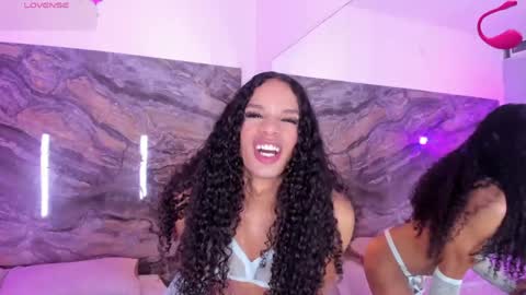 Snapshot of sweet_estefa_ chatting on April 21, 11:51 pm sweet_estefa_ online show from April 21, 11:51 pm