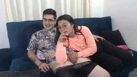 Snapshot of sweet_fantasy_couple chatting on December 9, 3:29 am sweet_fantasy_couple online show from December 9, 3:29 am