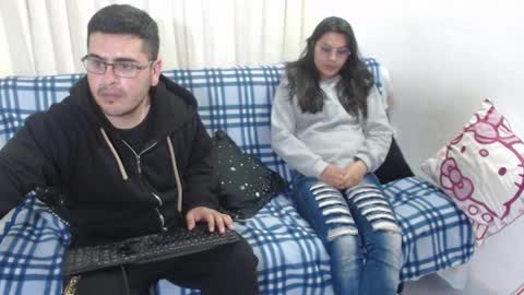 Snapshot of sweet_fantasy_couple chatting on January 3, 12:22 am sweet_fantasy_couple online show from January 3, 12:22 am