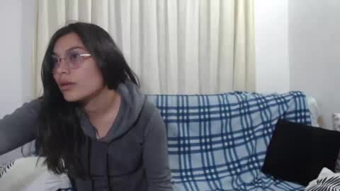 Snapshot of sweet_fantasy_couple chatting on January 4, 12:27 am sweet_fantasy_couple online show from January 4, 12:27 am