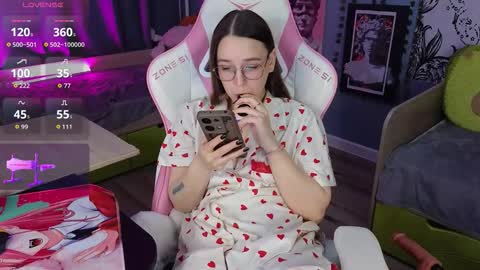 Alice online show from November 15, 3:26 am