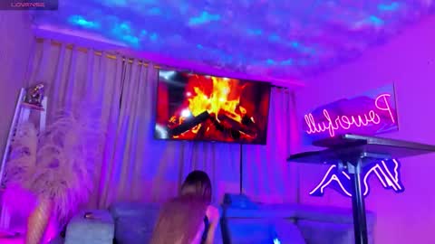 sweet_gilrs_hot online show from March 15, 8:04 pm