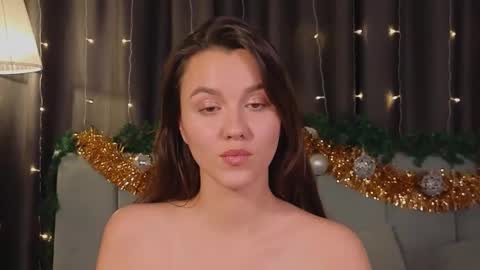 Snapshot of sweet_haeven chatting on December 25, 9:11 pm Im Mia.LOVELY PATTERNS 100  120  160  200 my toy buzzes from 2 tip online show from December 25, 9:11 pm