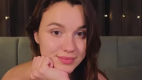 Snapshot of sweet_haeven chatting on January 14, 2:08 am Im Mia.LOVELY PATTERNS 100  120  160  200 my toy buzzes from 2 tip online show from January 14, 2:08 am