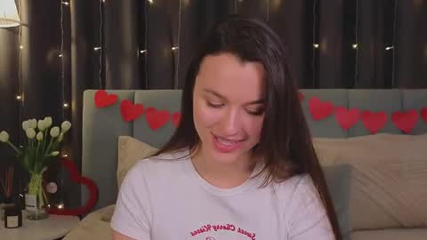 Snapshot of sweet_haeven chatting on February 16, 4:10 pm Im Mia.LOVELY PATTERNS 100  120  160  200 my toy buzzes from 2 tip online show from February 16, 4:10 pm