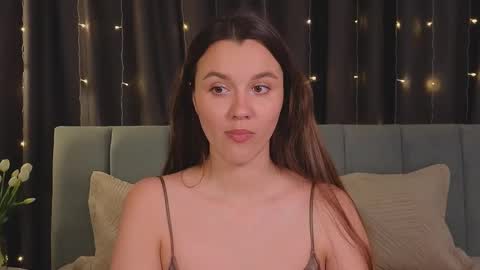 Snapshot of sweet_haeven chatting on March 2, 5:14 pm Im Mia.LOVELY PATTERNS 100  120  160  200 my toy buzzes from 2 tip online show from March 2, 5:14 pm