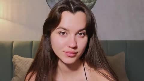 Snapshot of sweet_haeven chatting on June 2, 9:17 pm Im Mia.LOVELY PATTERNS 100 120 160 200 my toy buzzes from 2 tip online show from June 2, 9:17 pm